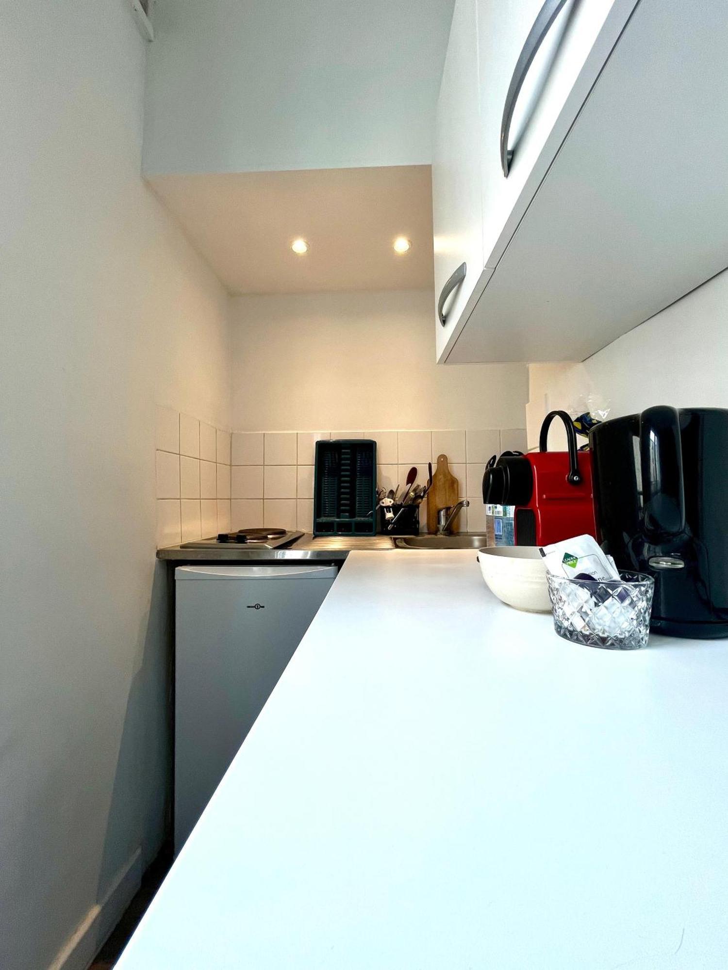 Appartement De Charme Tout Equipe A Paris, Pour 4 Personnes, 2 Grands Lits Levallois-Perret Exterior photo
